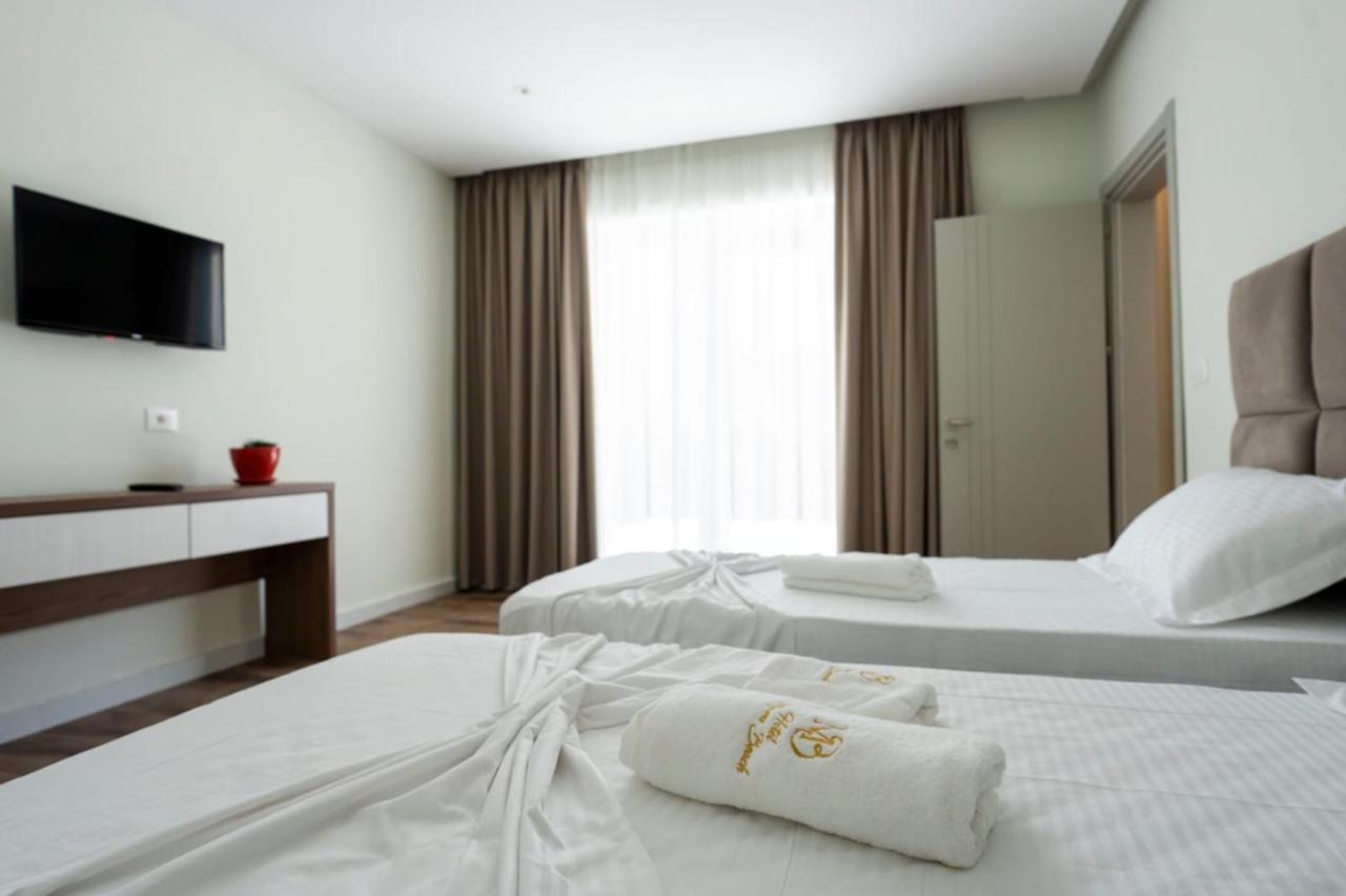 Hotel Miami Beach Golem (Tirana) Exterior foto