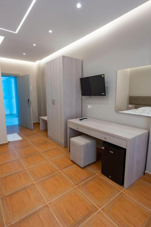 Hotel Miami Beach Golem (Tirana) Exterior foto