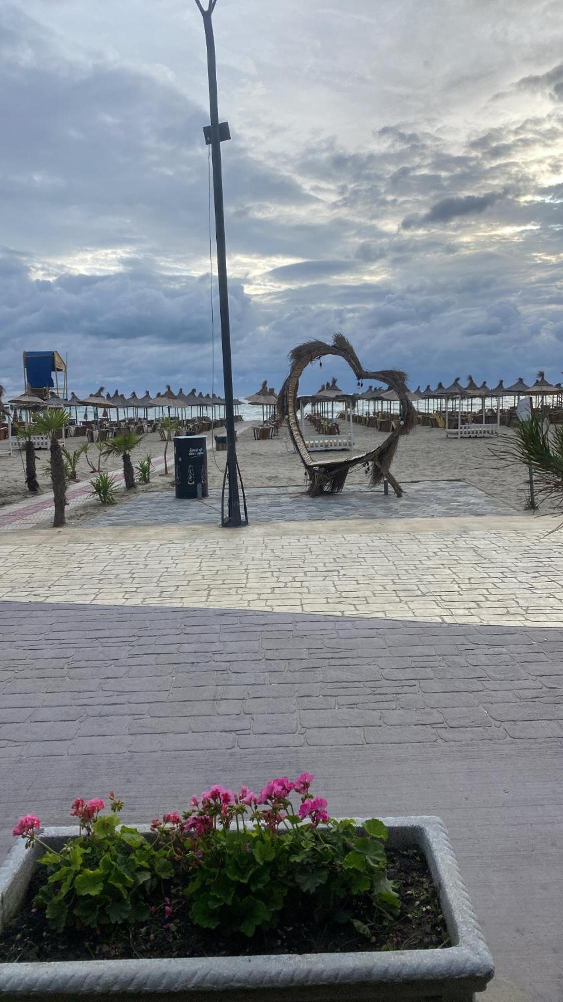 Hotel Miami Beach Golem (Tirana) Exterior foto