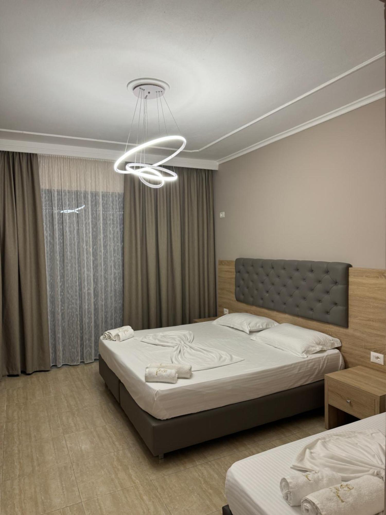 Hotel Miami Beach Golem (Tirana) Exterior foto