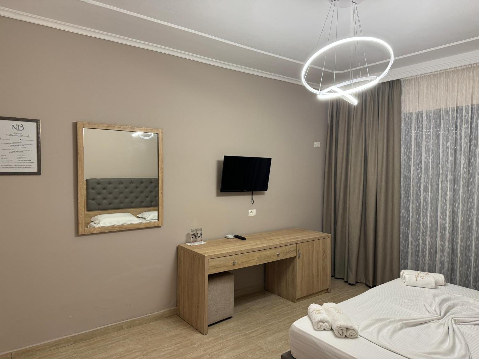 Hotel Miami Beach Golem (Tirana) Exterior foto